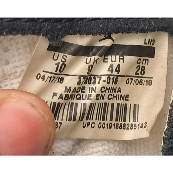 Size 10M | 11.5W - Jordan 11 Retro Platinum Tint - 378037-016 - Picture 9 of 10